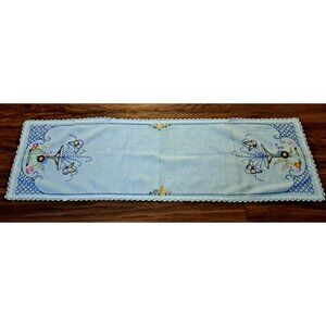 Vintage Embroidered Table Runner Butterfly Fountain Lattice Cottage 38x12